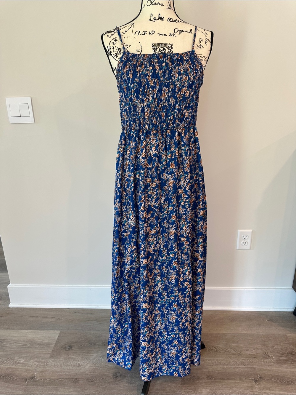 SHEIN gorgeous Blue Floral Maxi Dress with Smocked Bodice size L